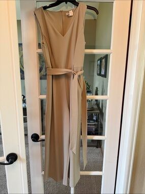 Sleeveless V-Neck Belted jumpsuit in Light Taupe